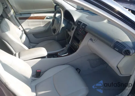 2003 Mercedes-Benz C 240 from USA, damaged, VIN WDBRF61J23F337544